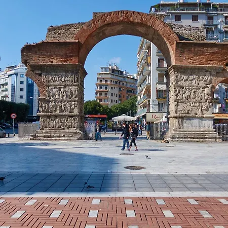 Flowery Penthouse In City Centre Of Thessaloniki Exterior foto