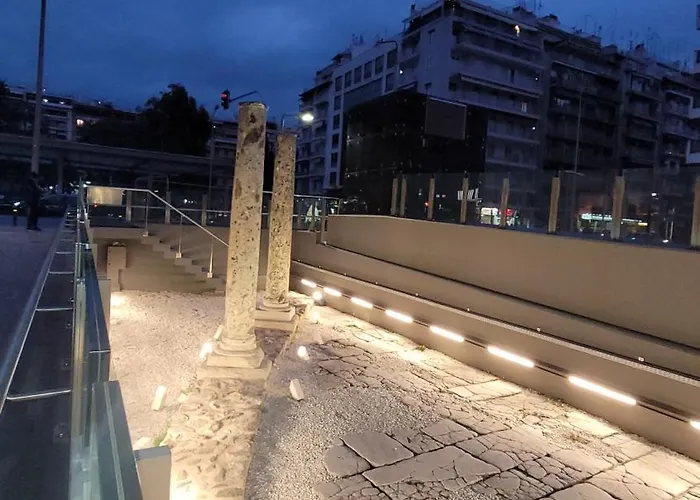 Flowery Penthouse In City Centre Of Thessaloniki
