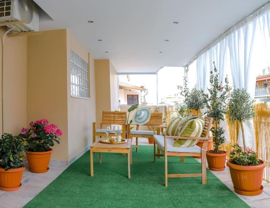 Flowery Penthouse In Centre Of